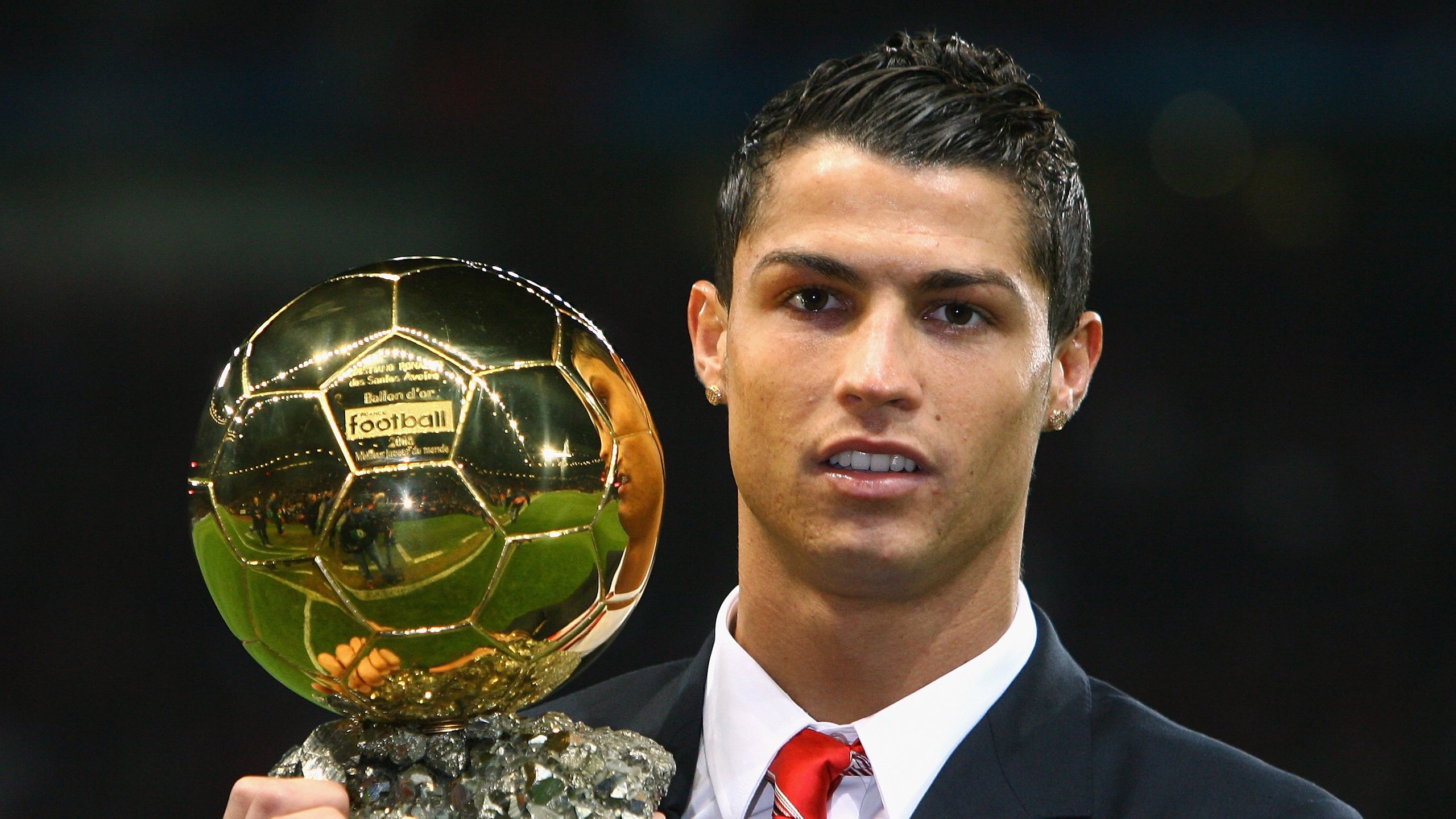 转会：皇马签下一名欧洲潜力新星，布局未来，皇马转会官方消息